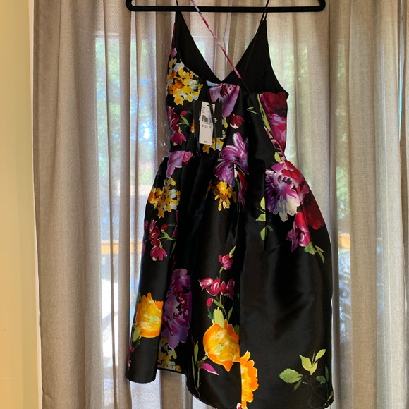 Short Formal Floral Dress - Picture 7 of 9